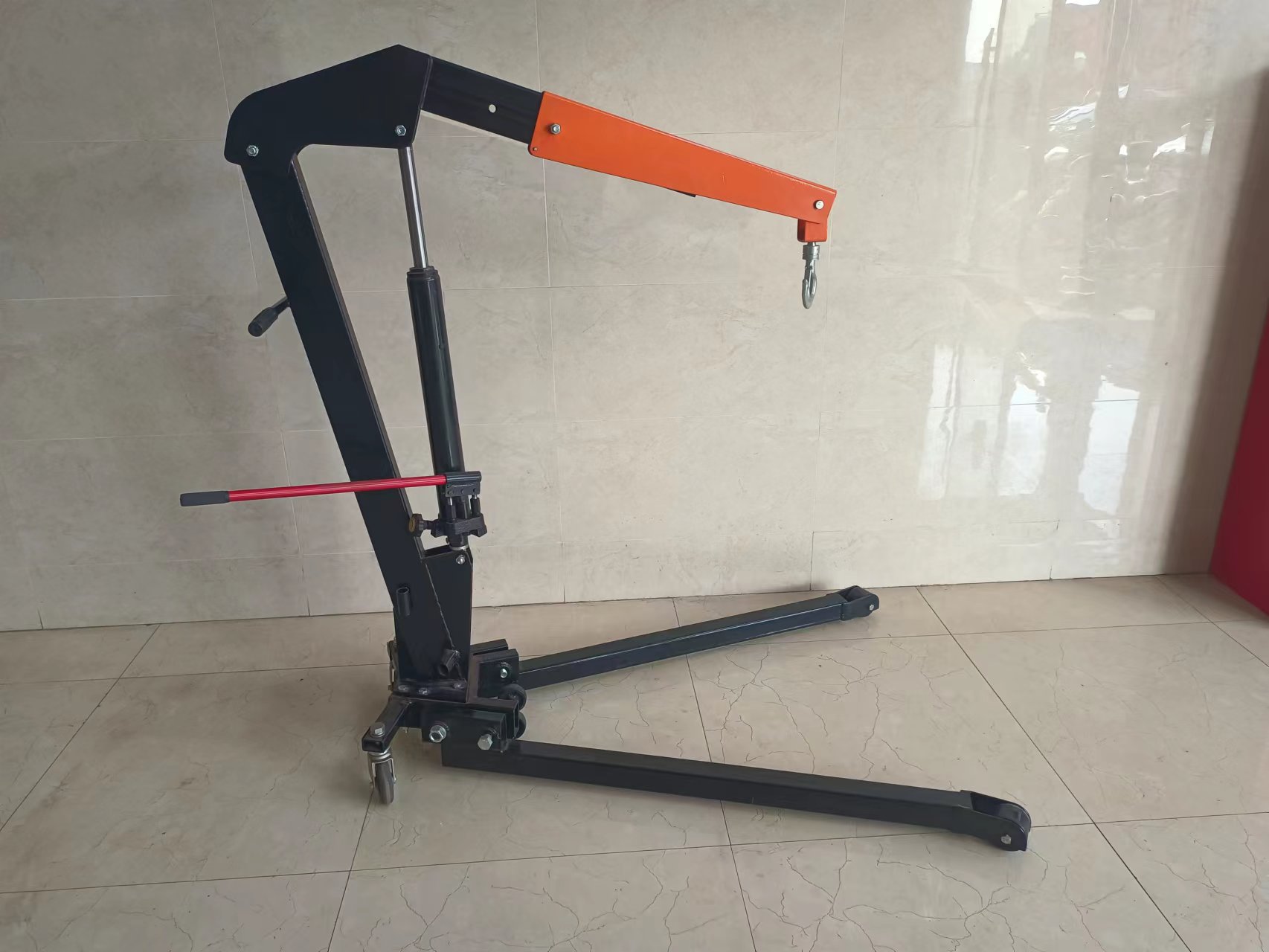 PNEUMATICKÝ HYDRAULICKÝ DÍLNÍ JEŘÁB